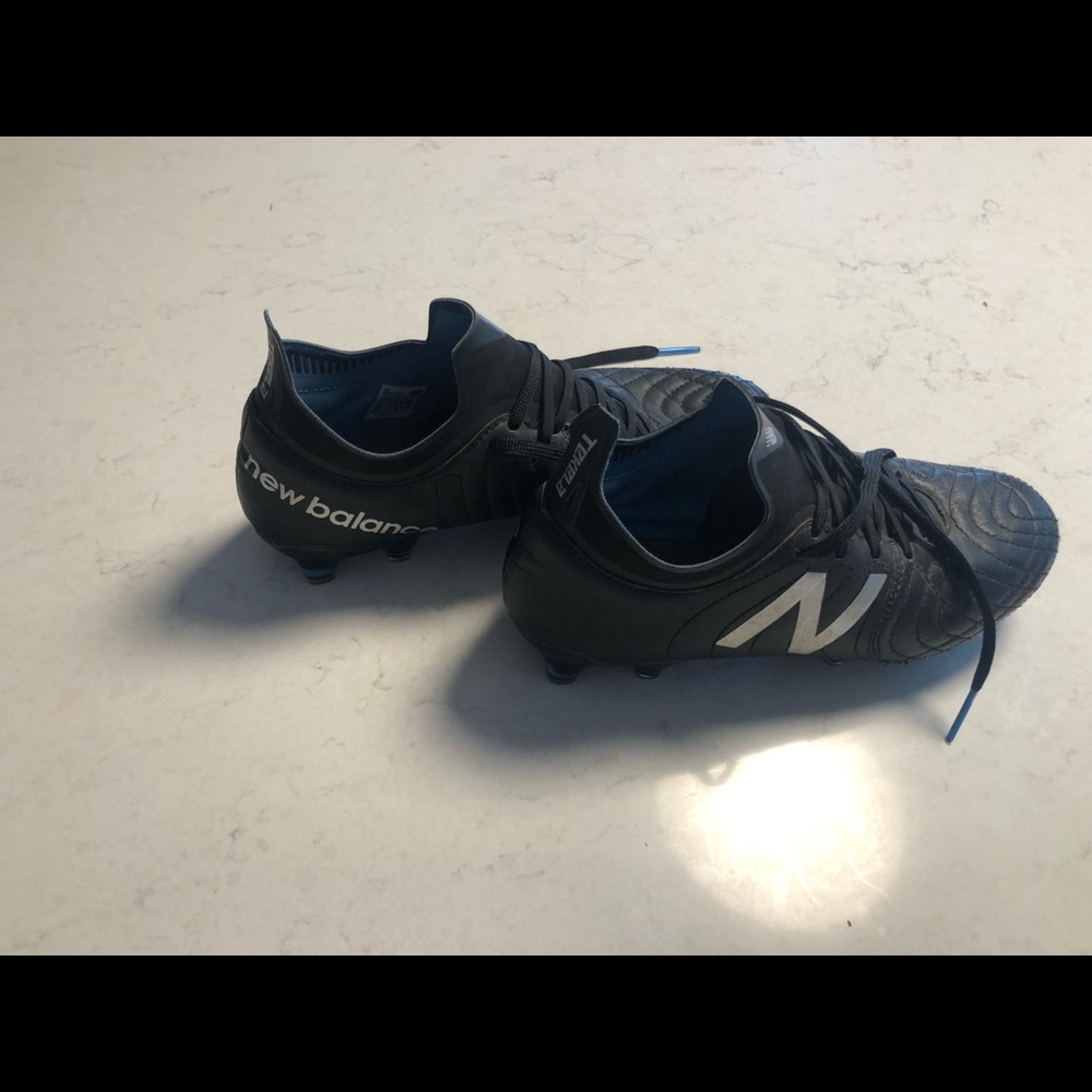 New Balance Soccer Cleats size 6 Women’s.